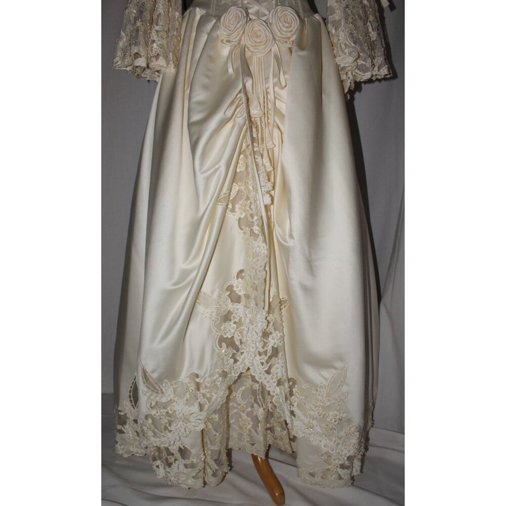 Lenovia#9513 Victorian Style Heavy Satin Bridal Gown-Size 12-LIGHT GOLD-NWT - Picture 9 of 13